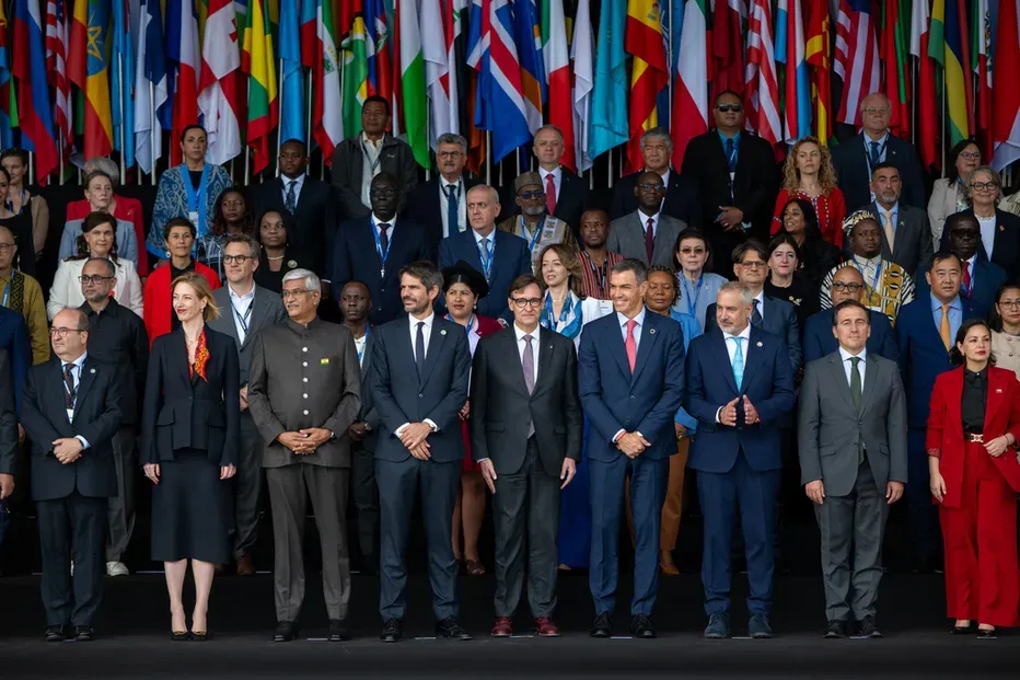 <br />
<b>Notice</b>:  Undefined index: title in <b>/home/gov/public_html/portais-governo-producao/themes/portalweb/galeria-itens.php</b> on line <b>148</b><br />
